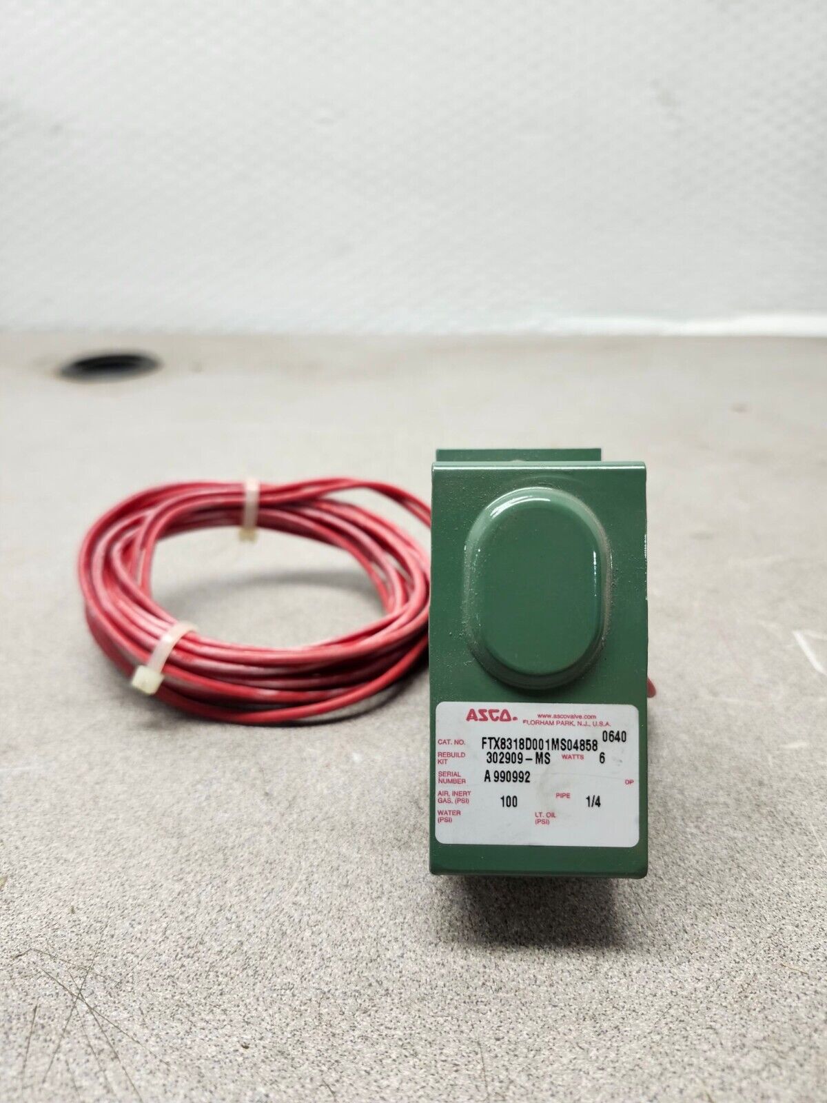 NEW IN BOX Asco 110/120V Solenoid Valve FTX8318D001MS04858