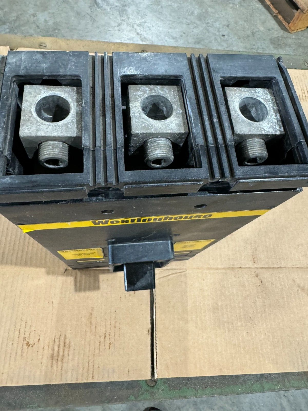 UNUSED SURPLUS WESTINGHOUSE 600AMP MINING CIRCUIT BREAKER 600V.