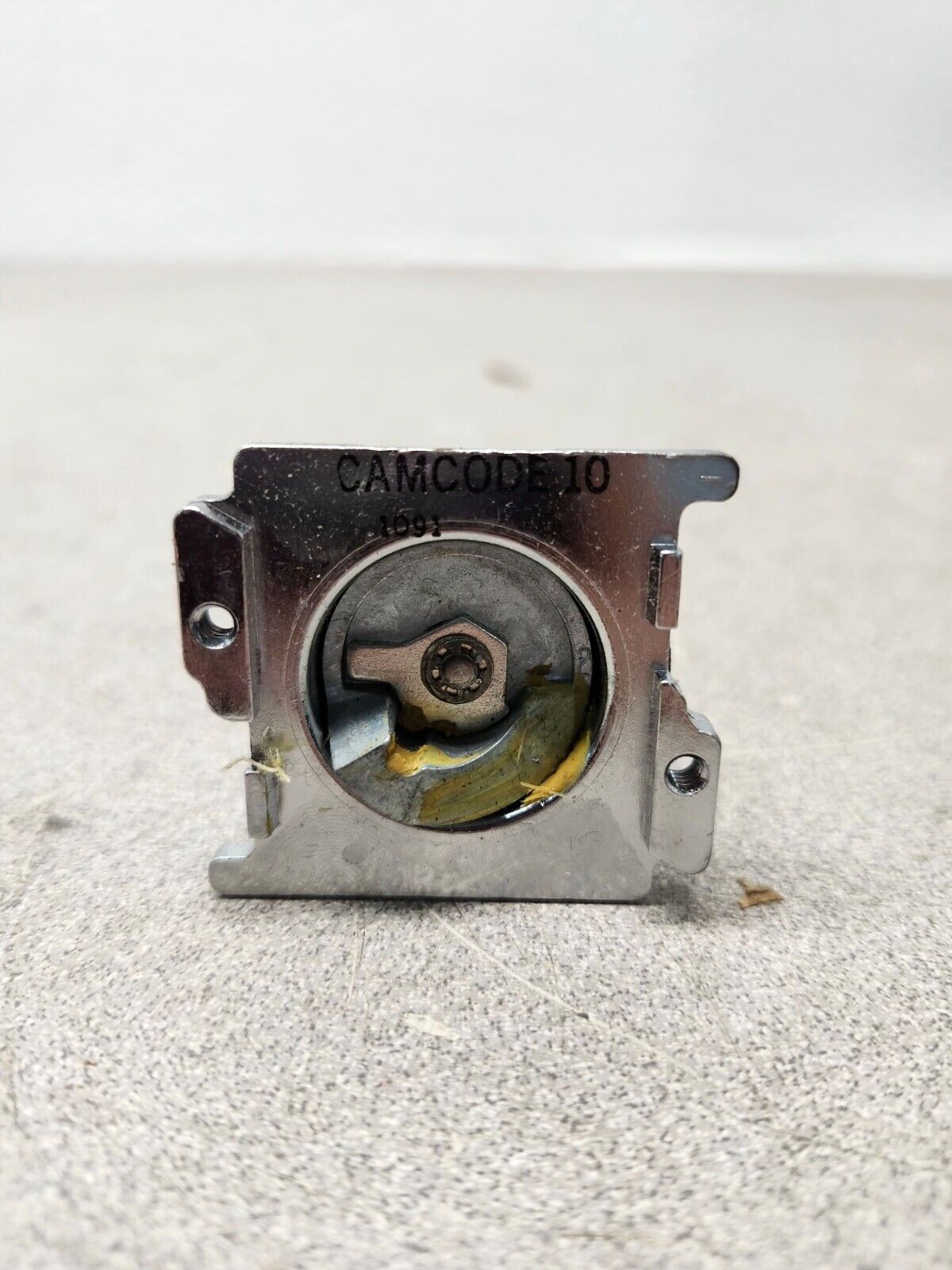 NEW IN BOX Cutler Hammer Roto Push Operator Button 10250T24110