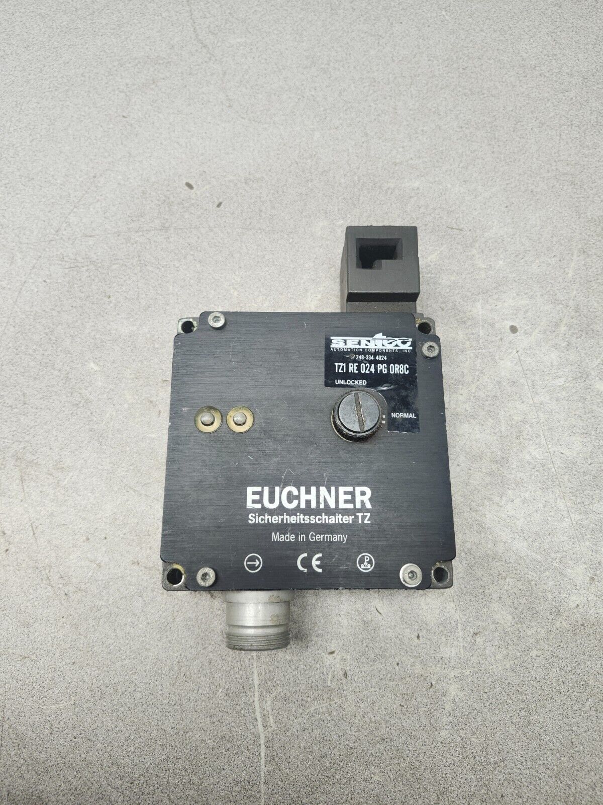 USED EUCHNER SAFETY SWITCH TZ SERIES TZ1RE024PGOR8C