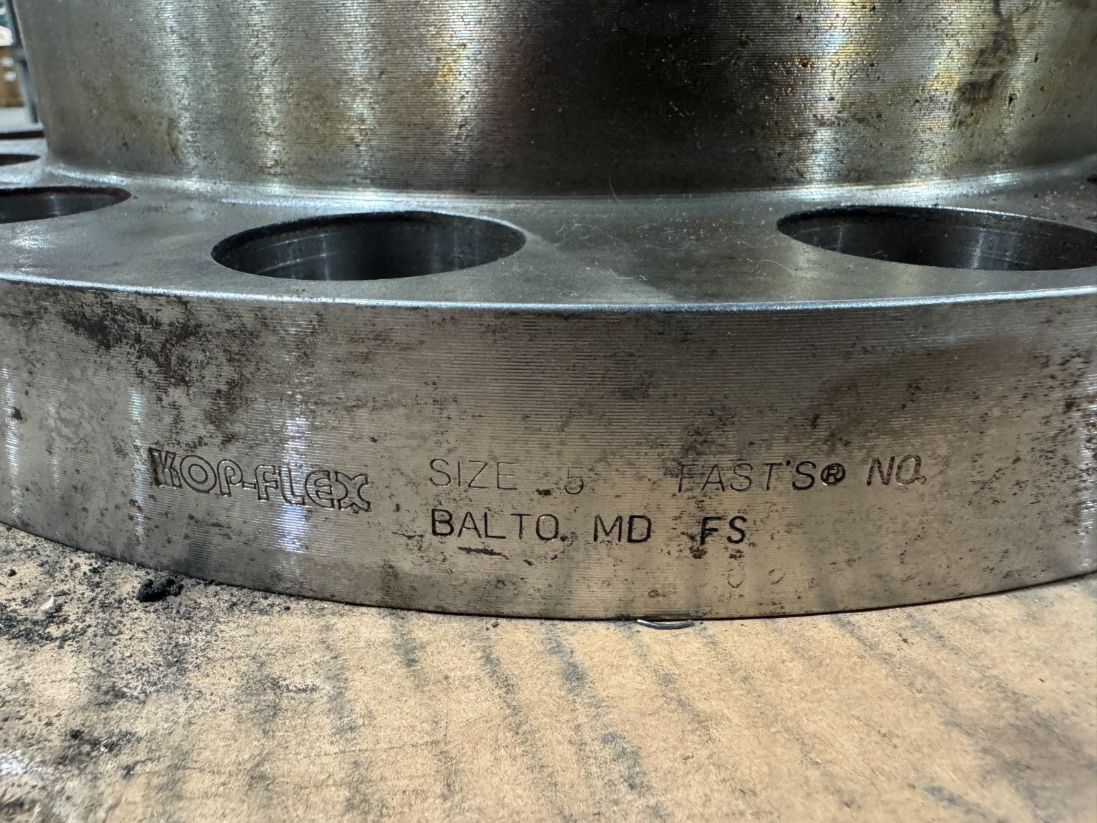 47321172