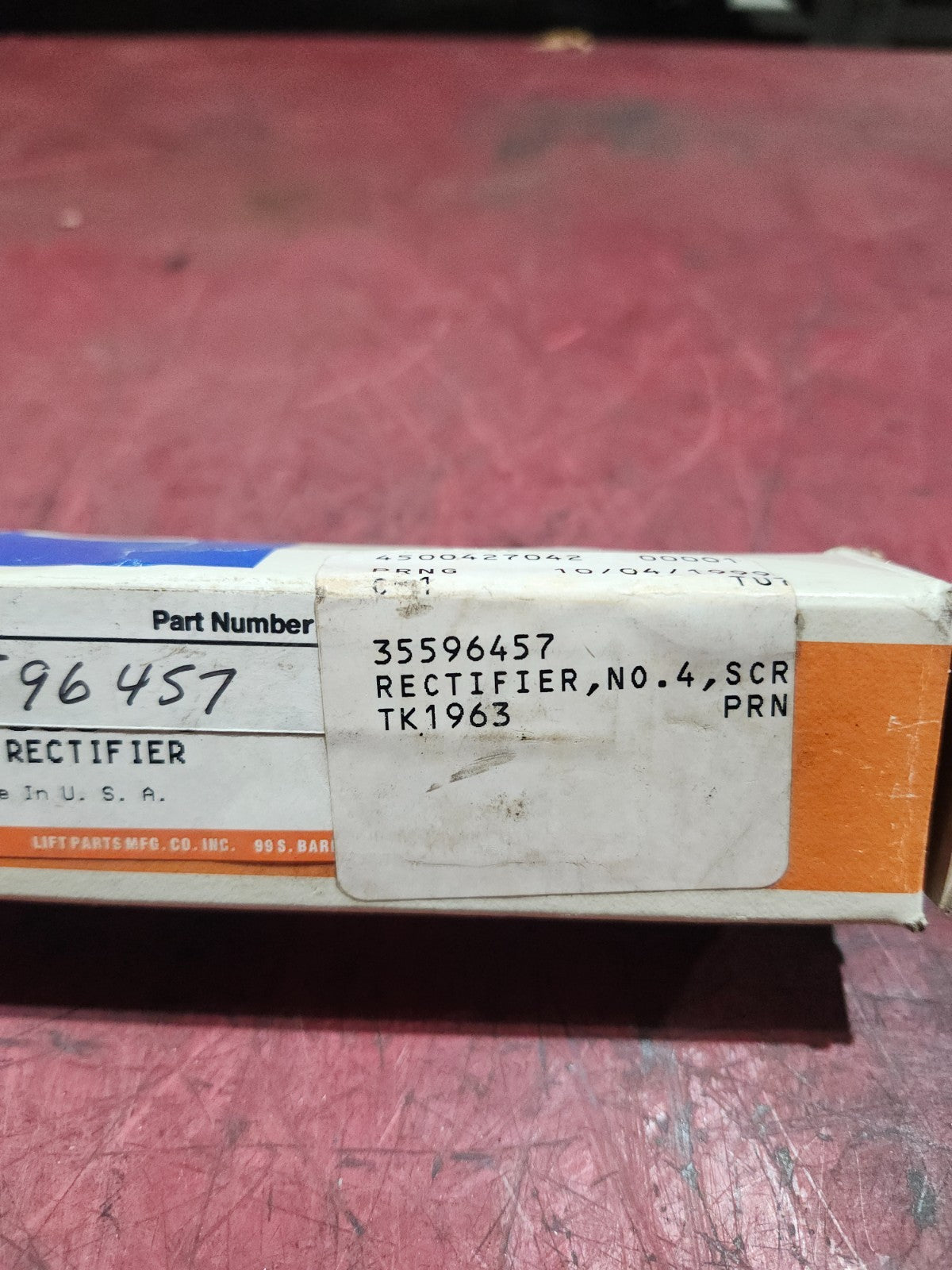 47553055
