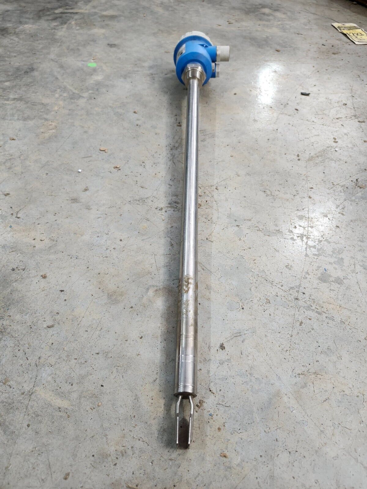 NEW NO BOX ENDRESS HAUSER LIQUIPHANT M LEVEL SENSOR 24" FTL51-AGN2CB4E4A