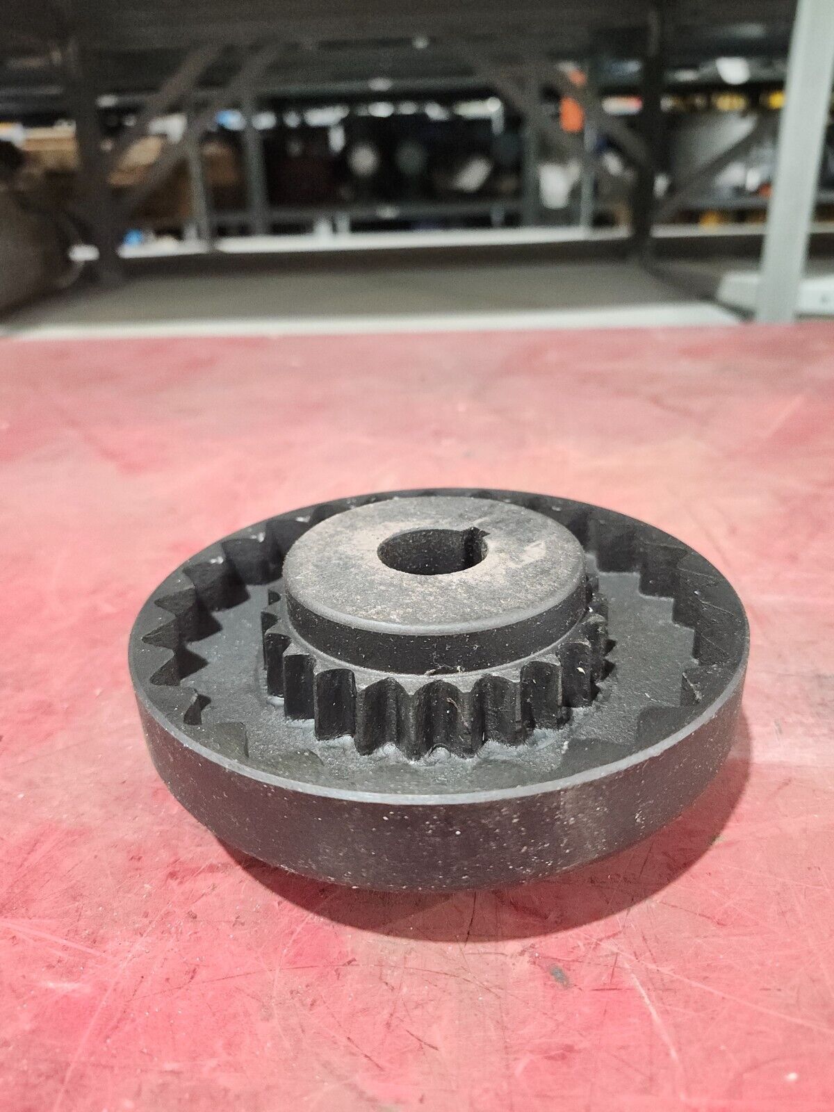 NEW IN BOX RWI COUPLING FLANGE SIZE 8 1" BORE 8S X 1