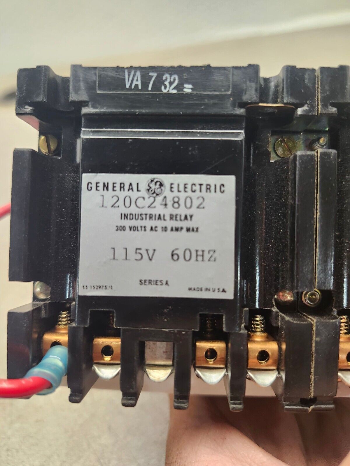 NEW NO BOX GE INDUSTRIAL RELAY LATCHET CR120C24802