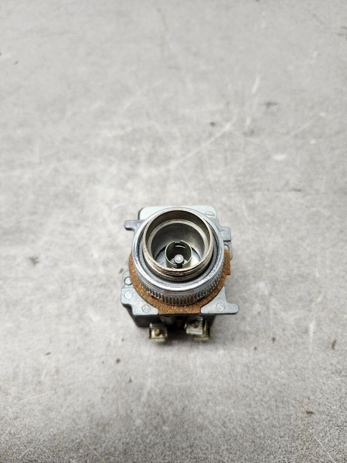 NEW IN BOX LOT OF 3 CUTLERHAMMER ILLUMINATED PRETEST PUSH BUTTON LIGHT 10250T221