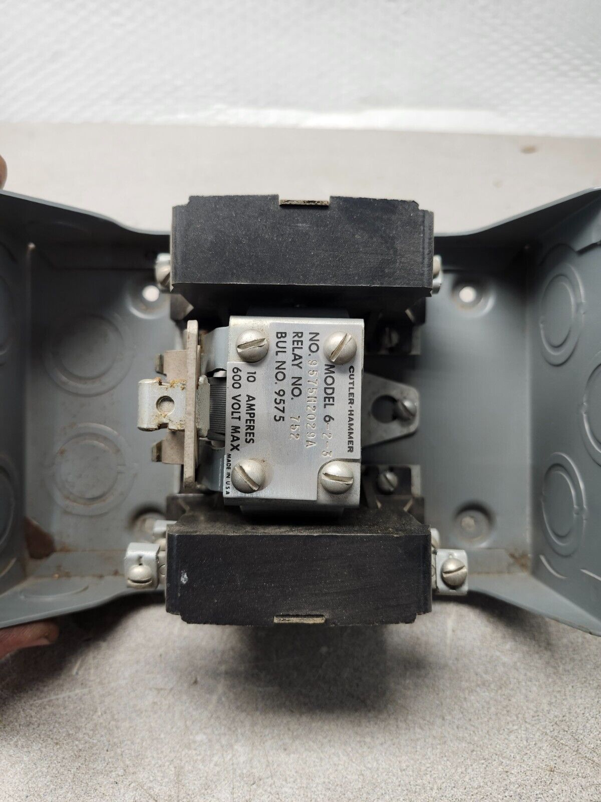 NEW NO BOX CUTLER HAMMER BULLETIN 9575 A-C MAGNETIC MUTIPOLE RELAY 9575H2029A