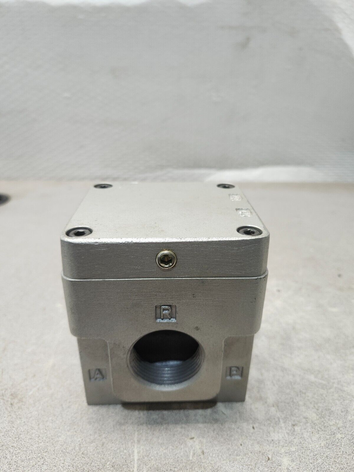 USED SMC REGULATOR VALVE VEX 1700-10B