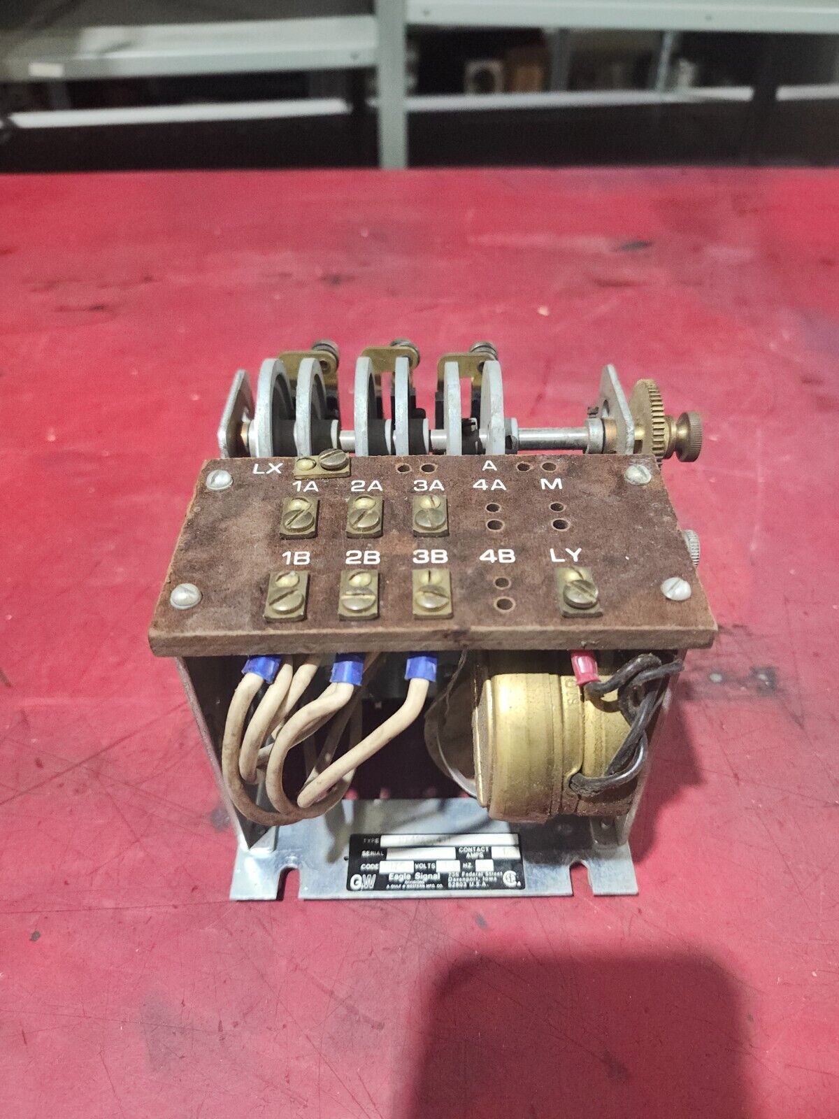 USED Eagle Signal Gulf + Western 120HZ 60HZ TIMER HF43A61401