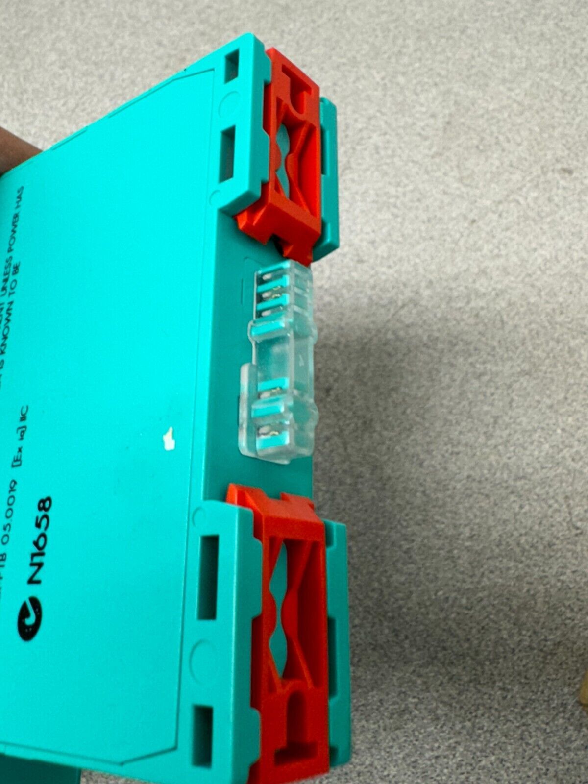 NEW IN BOX PEPPER FUCHS SWITCH AMPLIFIER KFD2-SR2-EX2.2S