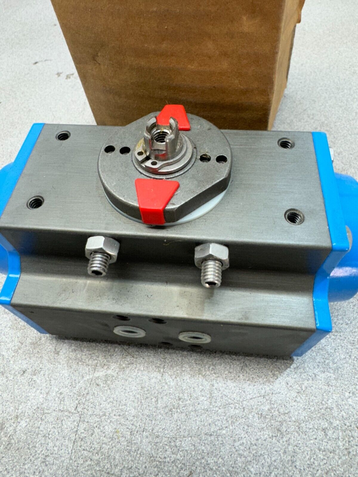 NEW IN BOX VALBIA AIR ACTUATOR 80SR0110