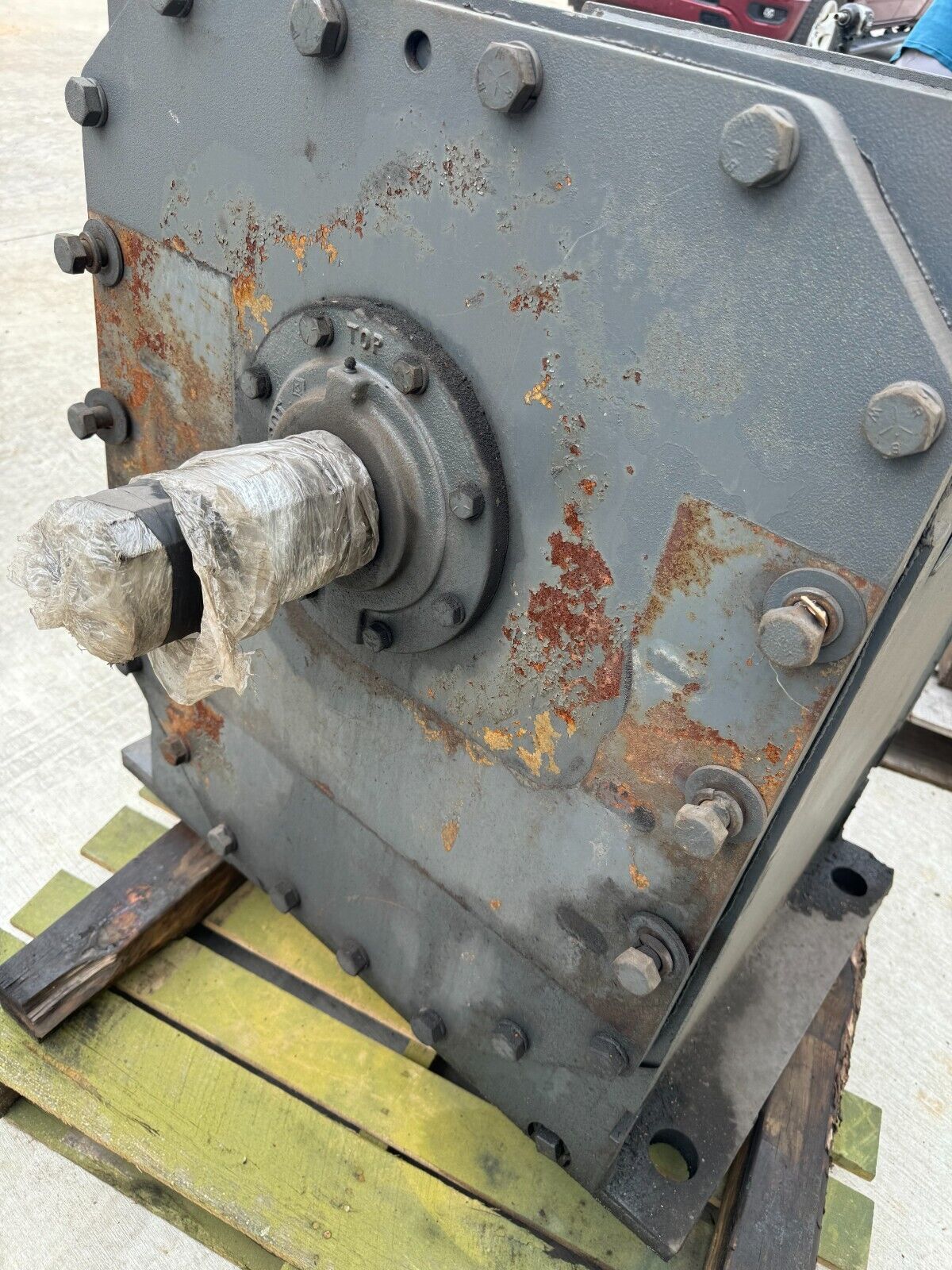 USED FALK MOTOREDUCER GEAR REDUCER 30.25 RATIO 1002-130FZ2A