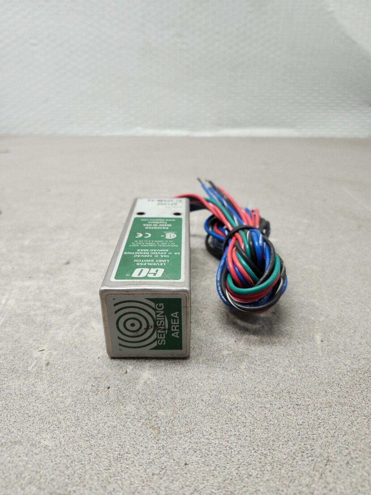 NEW NO BOX TOPWORX GO SWITCH PROXIMITY SENSOR LIMIT SWITCH 81-20526-A2