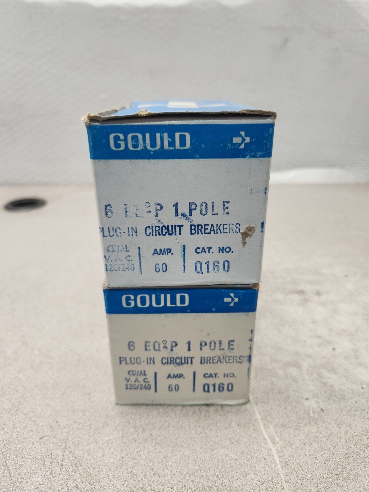 NEW IN BOX LOT OF 2 GOULD 1 POLE 60 AMP CIRCUIT BREAKERS Q160
