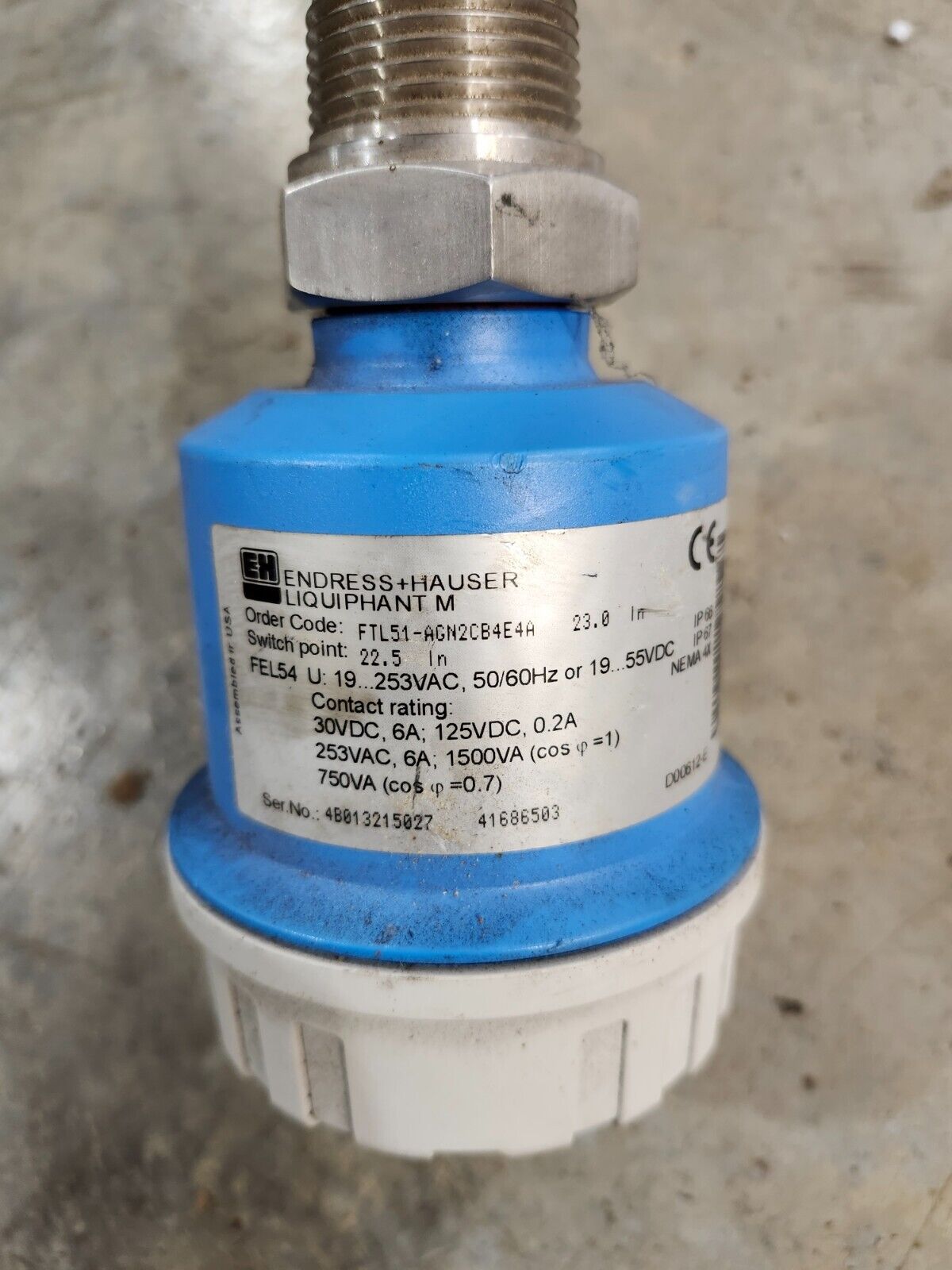 NEW NO BOX ENDRESS HAUSER LIQUIPHANT M LEVEL SENSOR 24" FTL51-AGN2CB4E4A