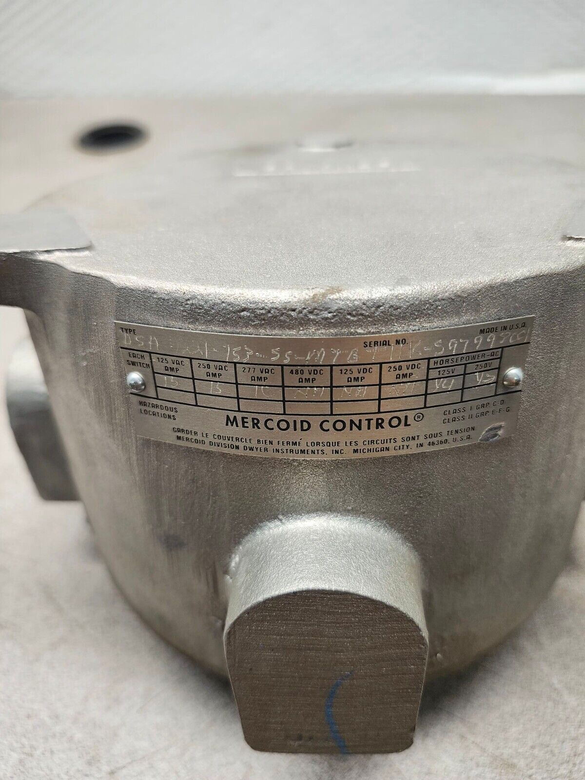 NEW IN BOX MERCOID PRESSURE CONTROL DSH-7221-153