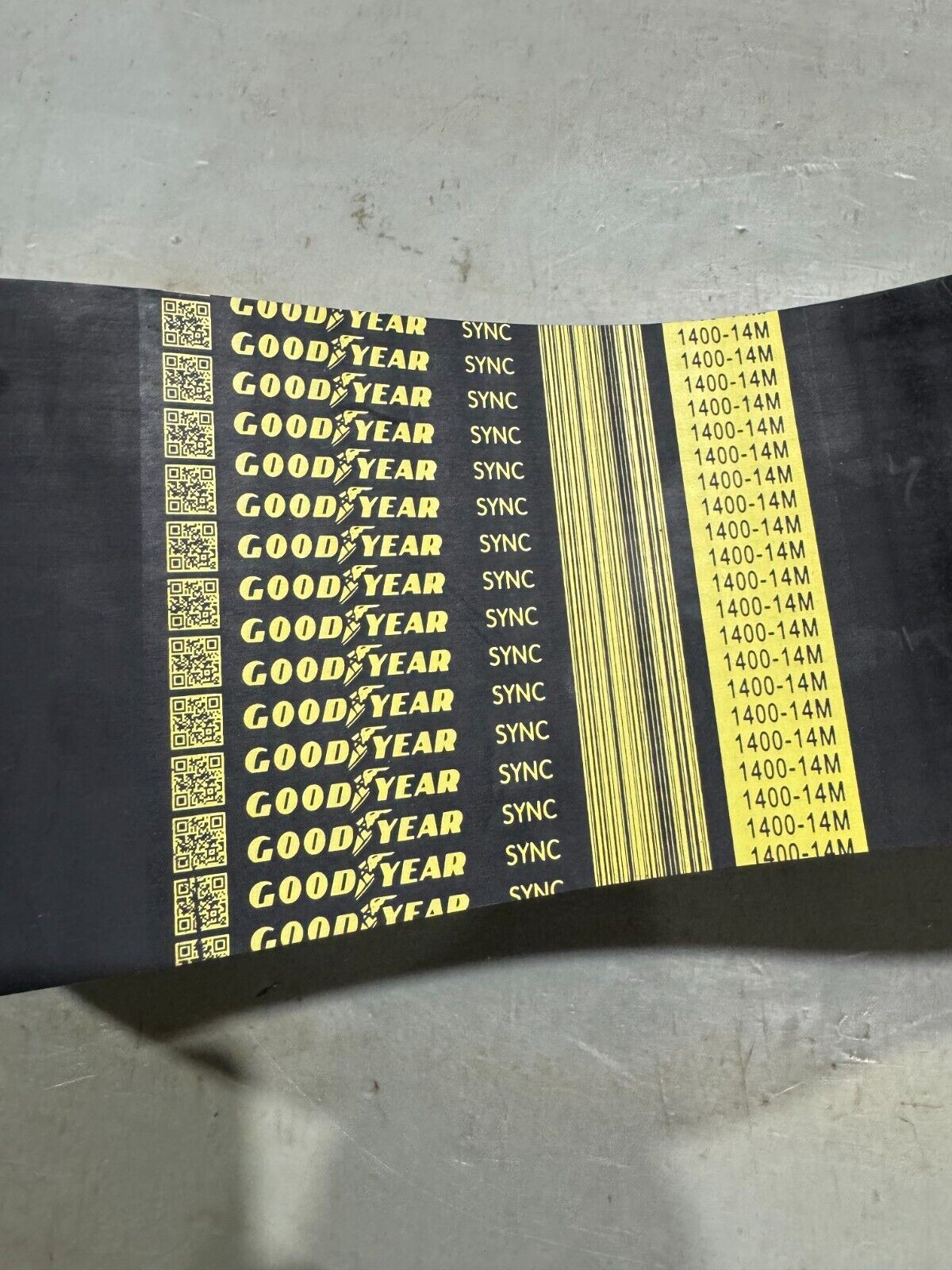 FACTORY NEW GOODYEAR SYNCHRONOUS Sync RPP TIMING BELT 1400-14M-115