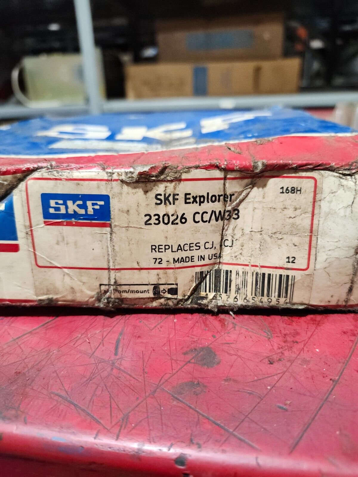 NEW IN BOX SKF Spherical Roller Bearing 23026 CC/W33
