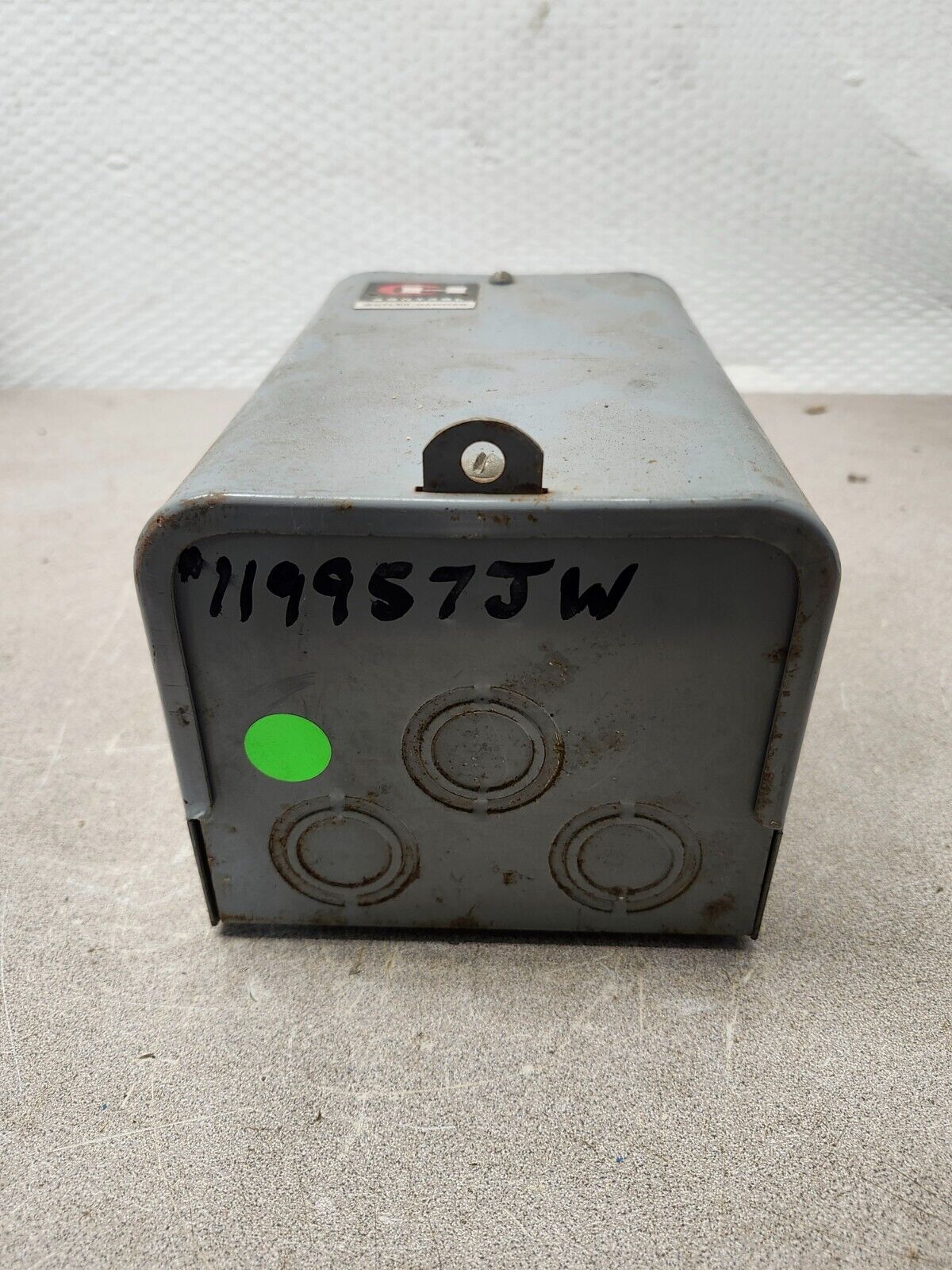 NEW NO BOX CUTLER HAMMER BULLETIN 9575 A-C MAGNETIC MUTIPOLE RELAY 9575H2029A