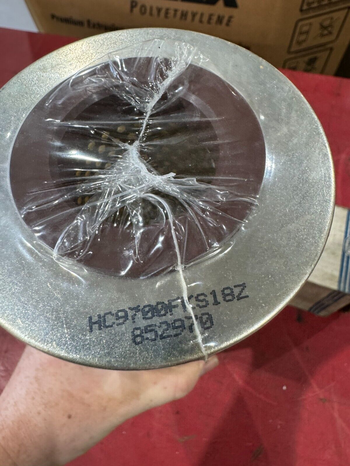 NEW IN BOX PALL HYDRAULIC FILTER HC9700FKS18Z