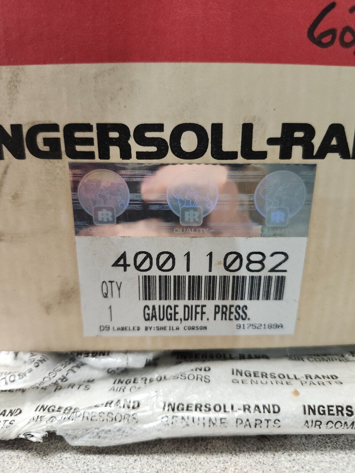 NEW IN BOX Ingersoll Rand Industrial Differential Pressure Flow Gauge 40011082