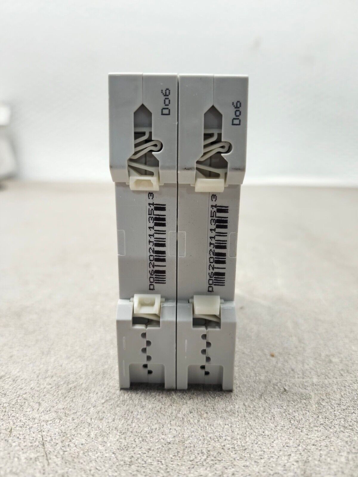 NEW IN BOX SIEMENS MINIATURE CIRCUIT BREAKER 5SY4 206-8 - QTY OF ONE