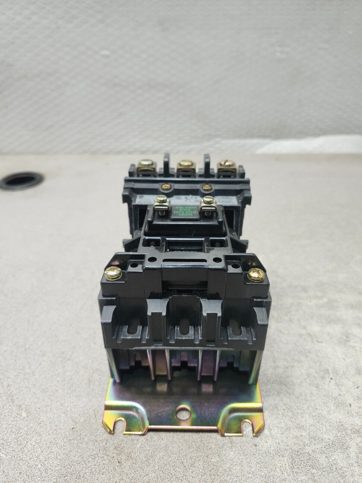 NEW IN BOX ALLEN-BRADLEY AC LIGHTING CONTACTOR 500L-BOA93