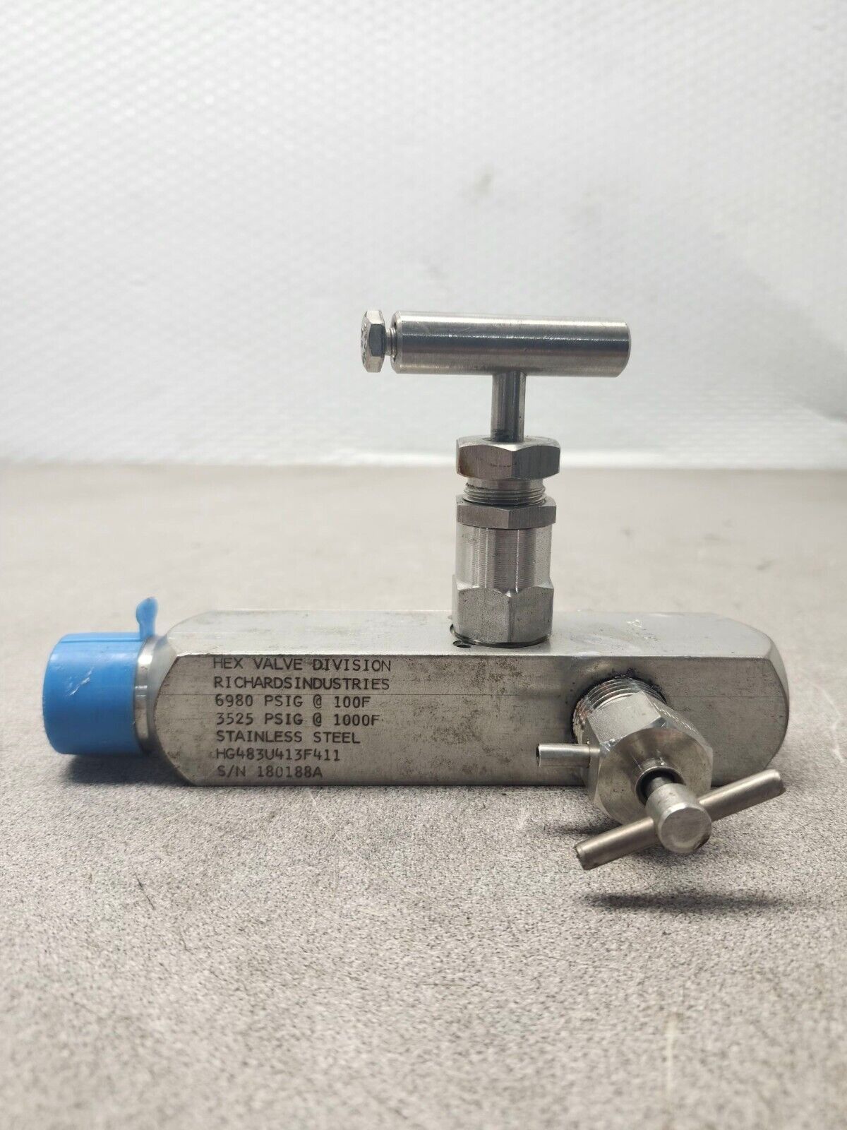 NEW NO BOX HEX VALVE DIVISION STAINLESS STEEL HG481U323F411