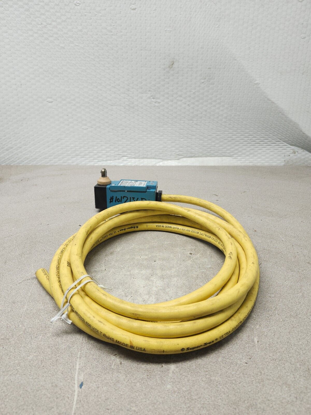 NEW NO BOX MICRO SWITCH WITH CABLE LSYFC3KY-FP