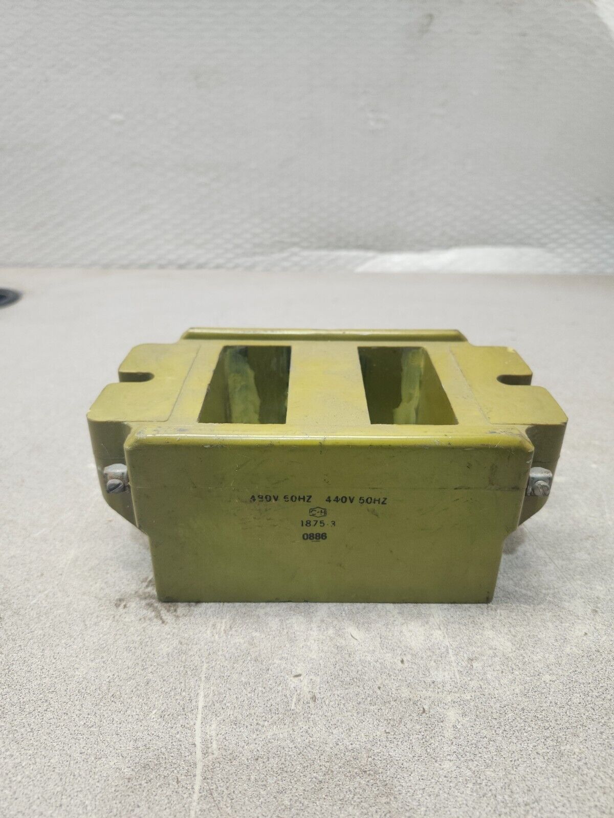 NEW NO BOX CUTLER HAMMER 480V 60HZ 1875-3