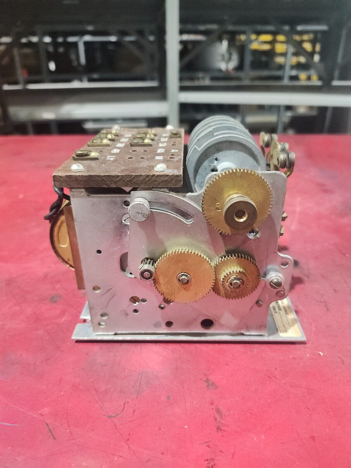 USED Eagle Signal Gulf + Western 120HZ 60HZ TIMER HF43A61401