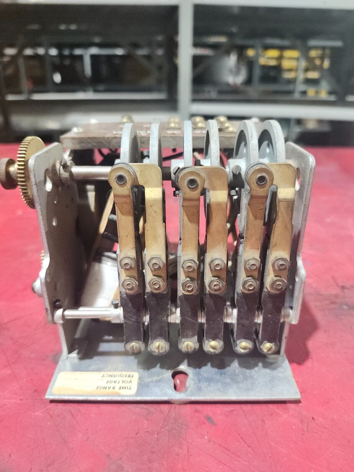 USED Eagle Signal Gulf + Western 120HZ 60HZ TIMER HF43A61401