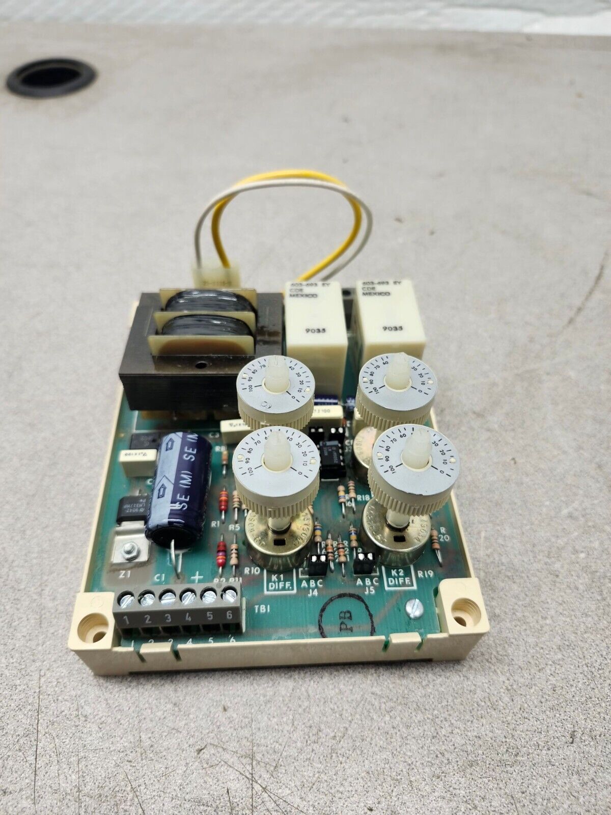NEW IN BOX JOHNSON CONTROLS STAGING NETWORK PANEL NQ-6100-1
