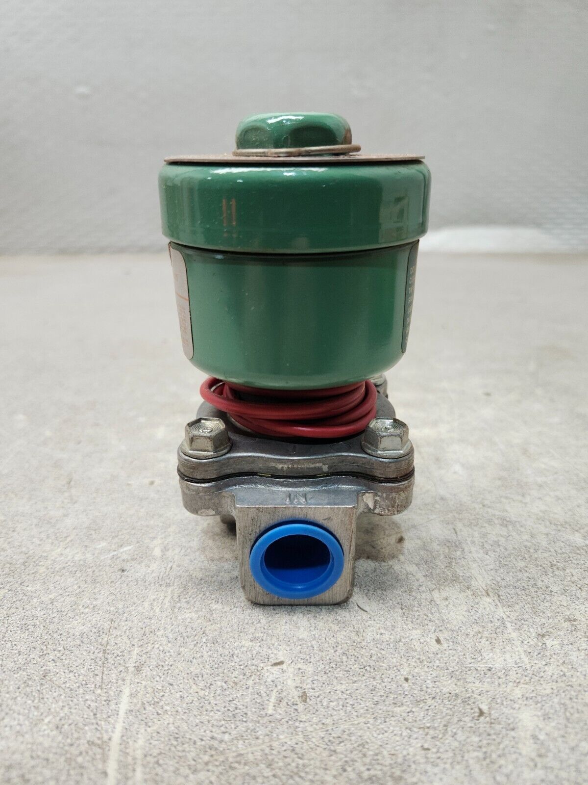 NEW IN BOX ASCO Solenoid Valve 120v/60HZ 1/2'' 11.8W 8215C21