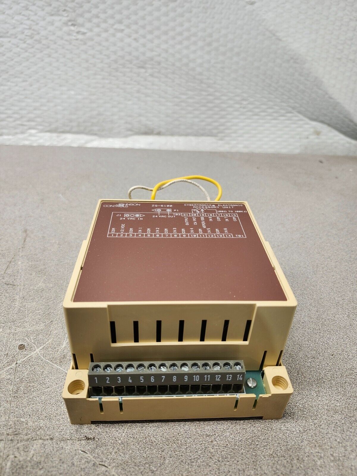 NEW WITH BOX JOHNSON CONTROLS ACCESSORY UNIT ZQ-6100-1