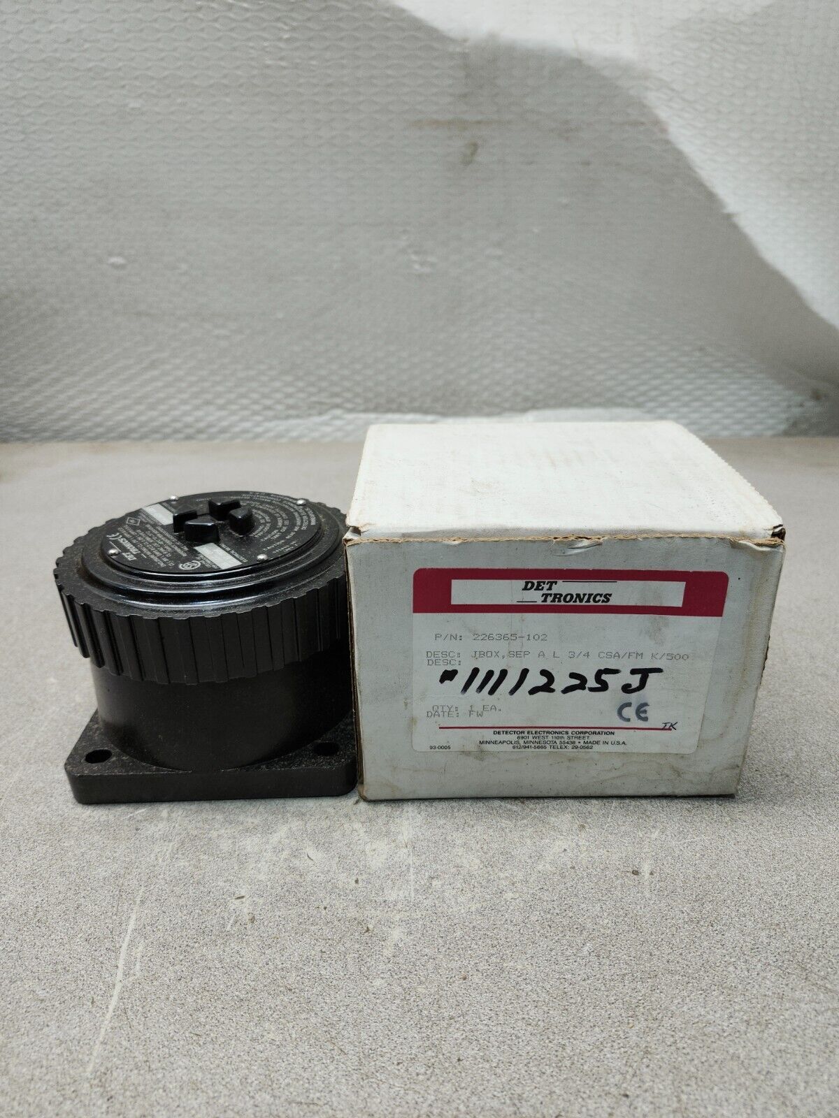 NEW IN BOX DETTRONICS GAS DETECTION BOX SENSOR 226365-102