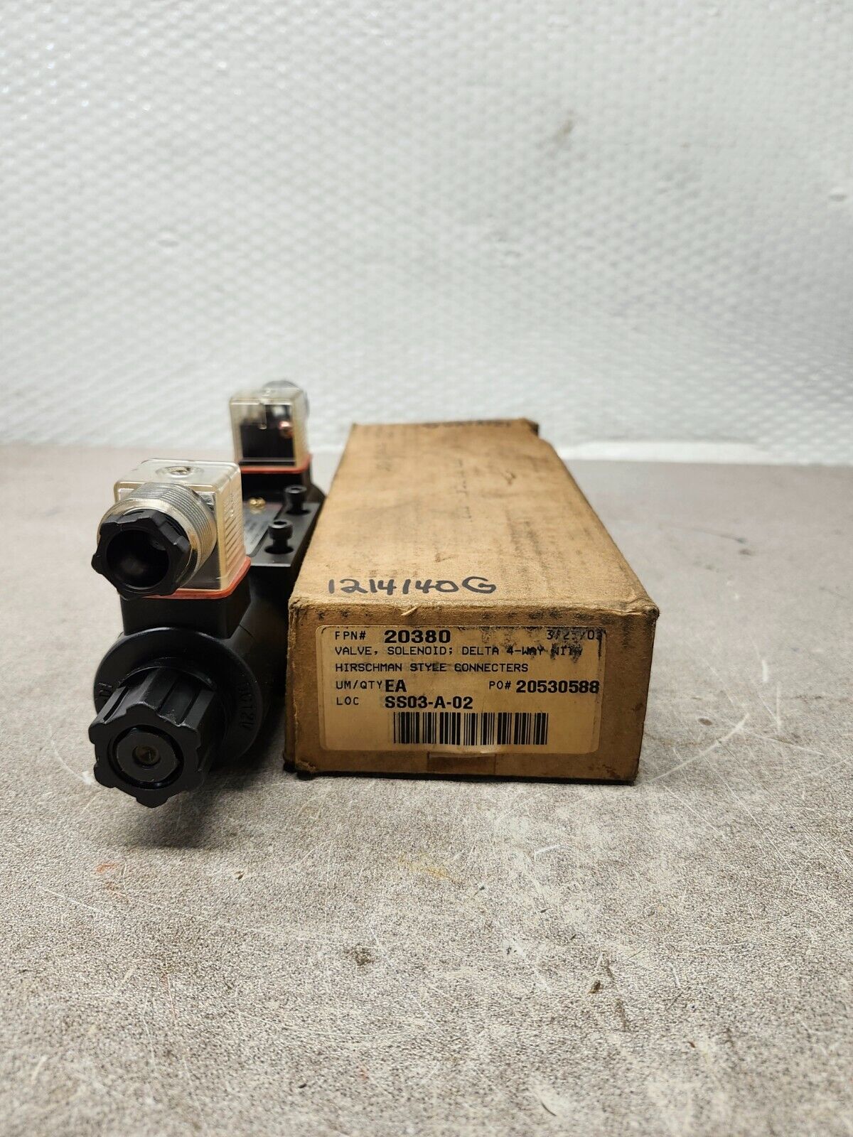 NEW IN BOX DELTA POWER HYDRAULIC 4-WAY SOLENOID VALVE 20380