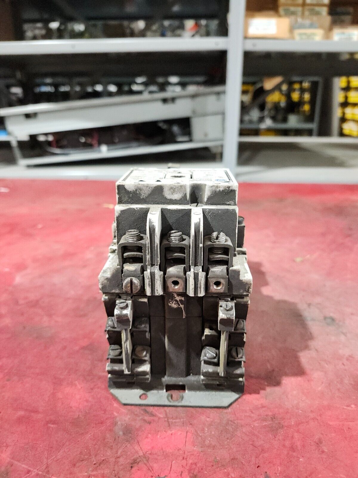 USED WESTINGHOUSE MOTOR CONTROL SIZE 2, 3-POLES A200M2CAC W/ THERMAL RELAY BAI3A