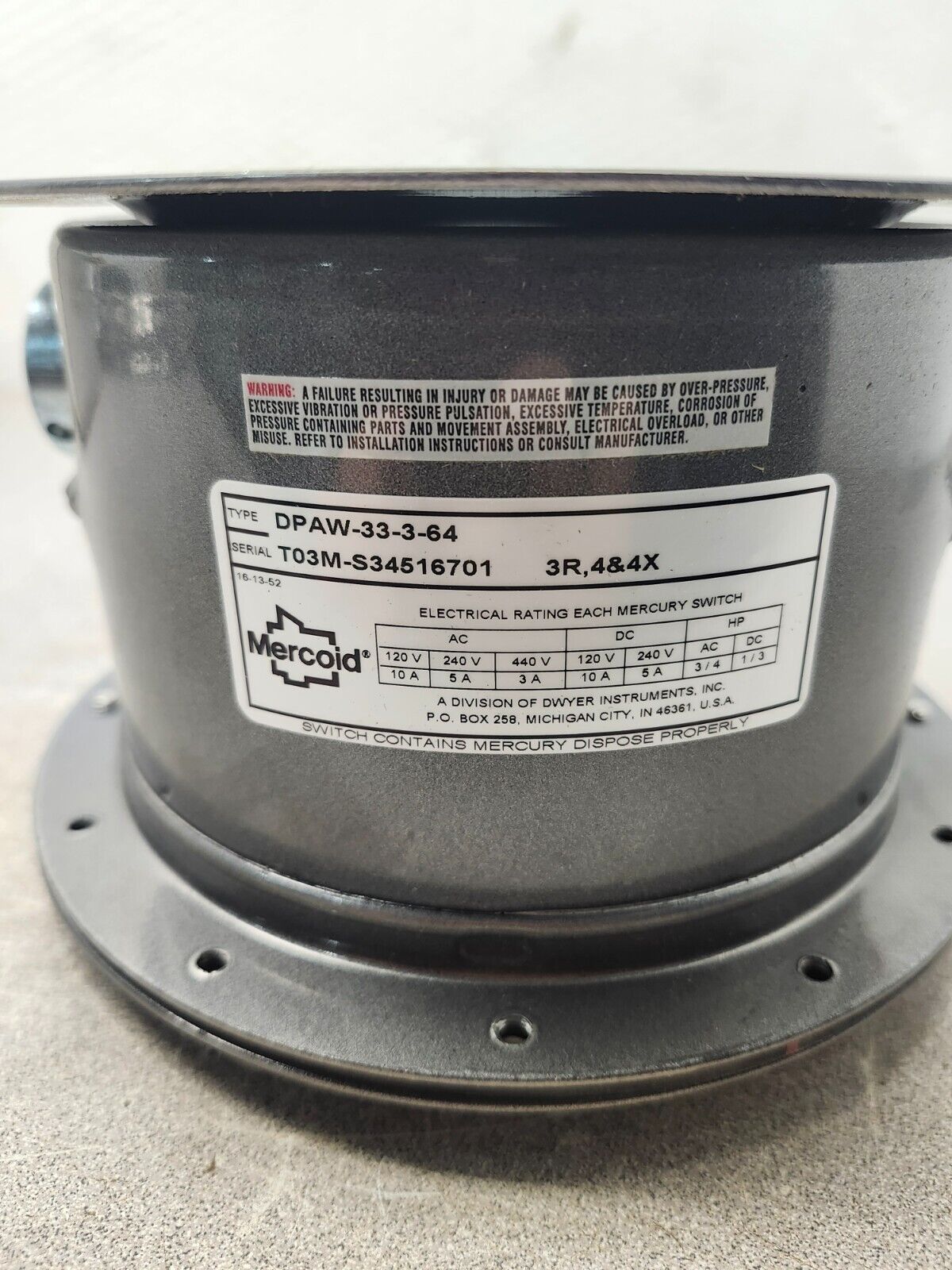 NEW IN BOX MERCOID PRESSURE CONTROL Switch DPAW-33-3-64