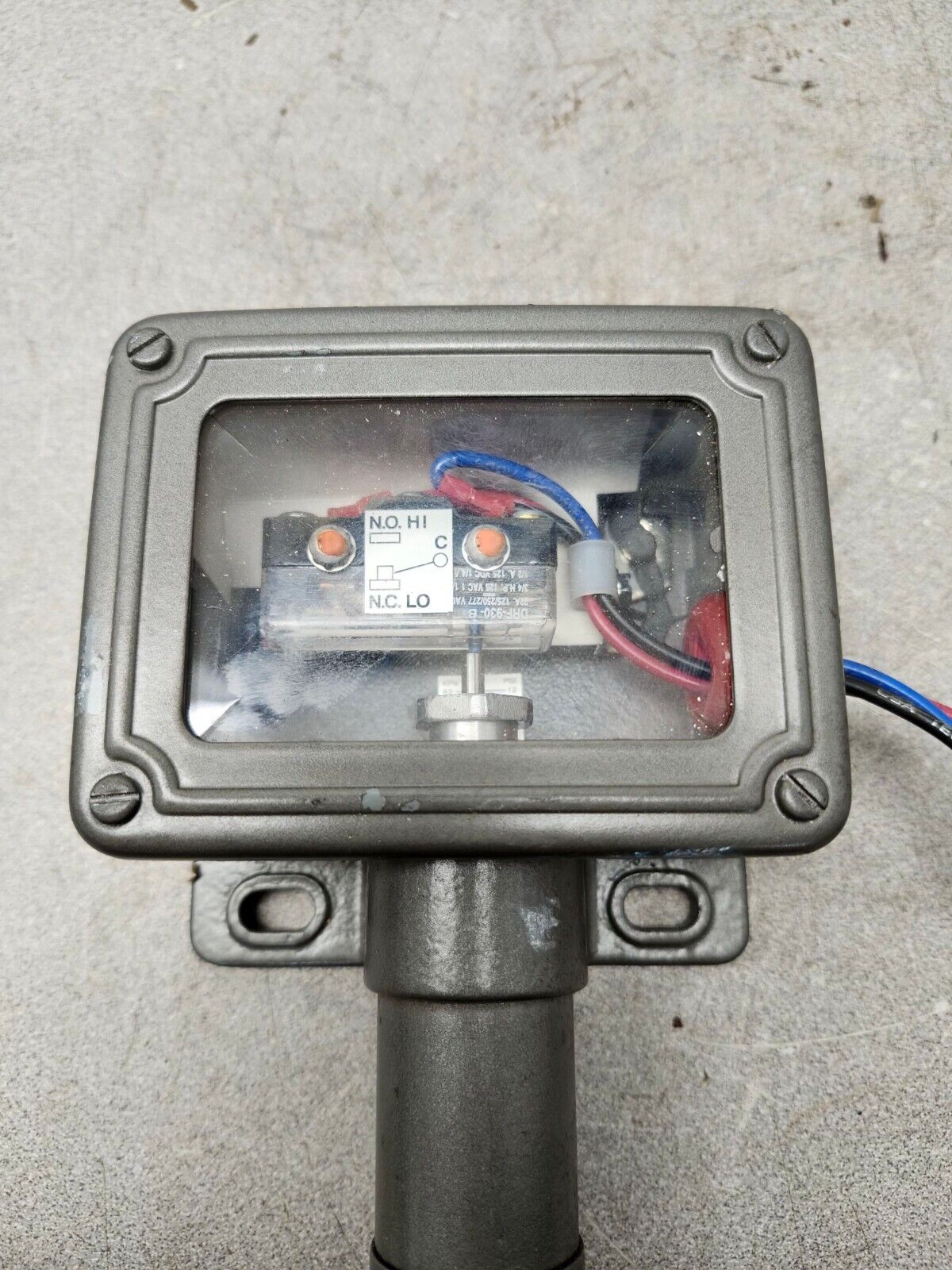 USED SOR PRESSURE SWITCH 6NN-CA3-M2-C2A-TTYY