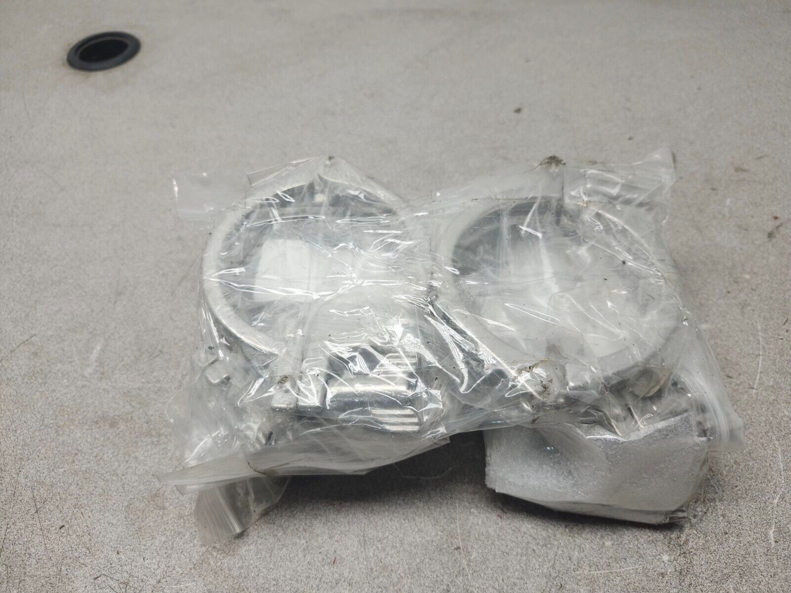 NEW LOT OF 8 VNE Heavy Duty Global Sanitary Clamp 304 Stainless Steel 3'' 13MHHM