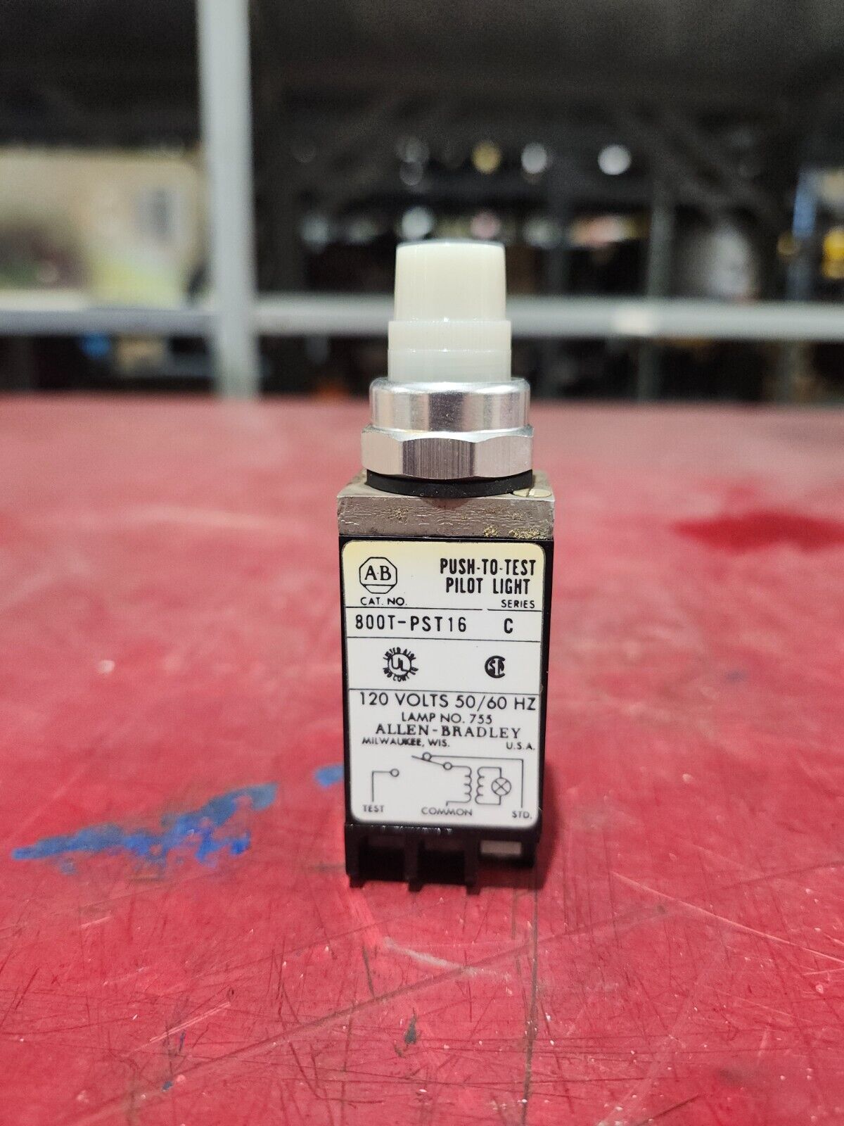 NEW IN BOX LOT OF 4 ALLEN BRADLY SINGLE INPUT PILOT LIGHT 120V 60HZ 800T-PS16