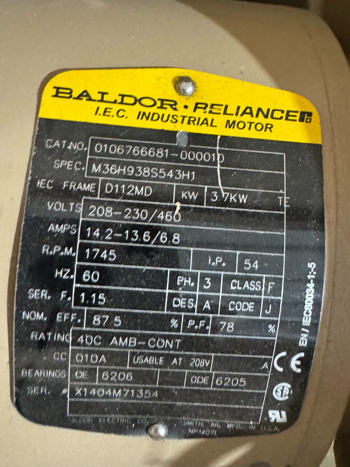 NEW ULVAC OIL SEALED ROTARY VACUUM PUMP VD901 WITH BALDOR MOTOR M36H938S543H1