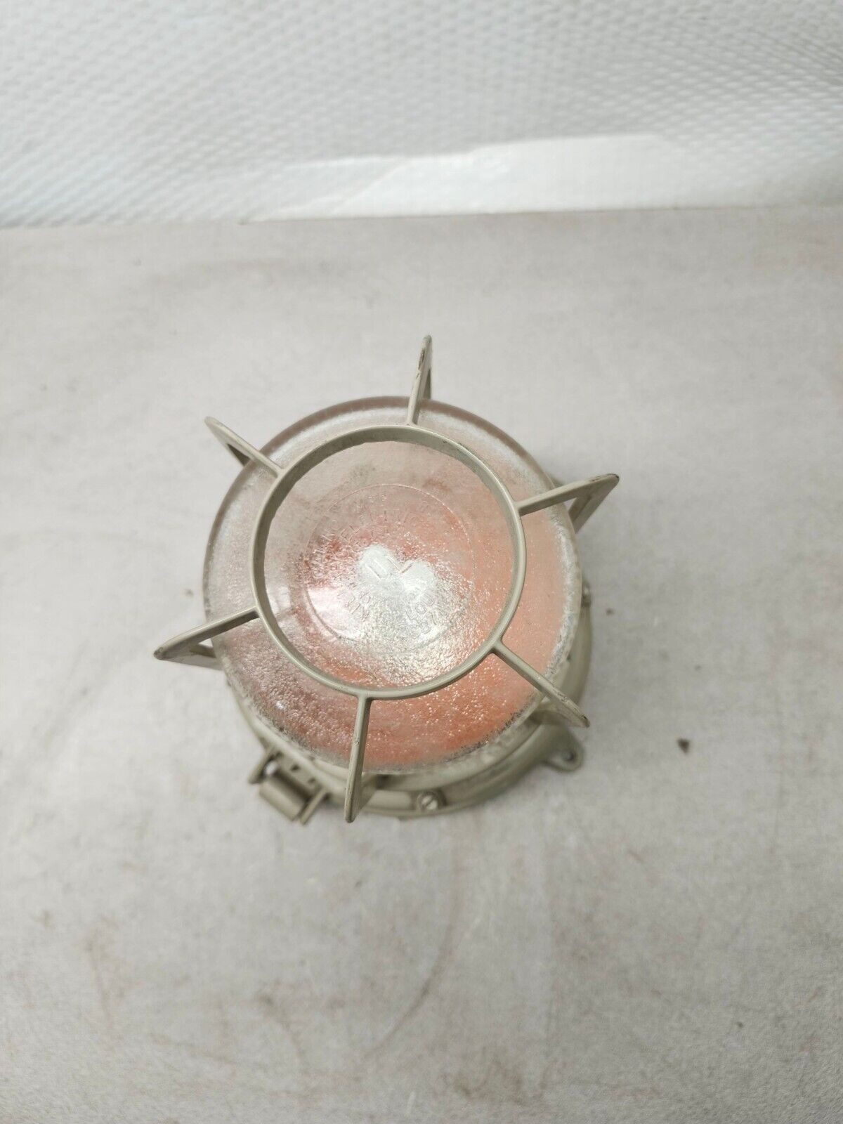 USED NO BOX HUBBELL IGHT FIXTURE 13W 120V 1" CEIL MBF131