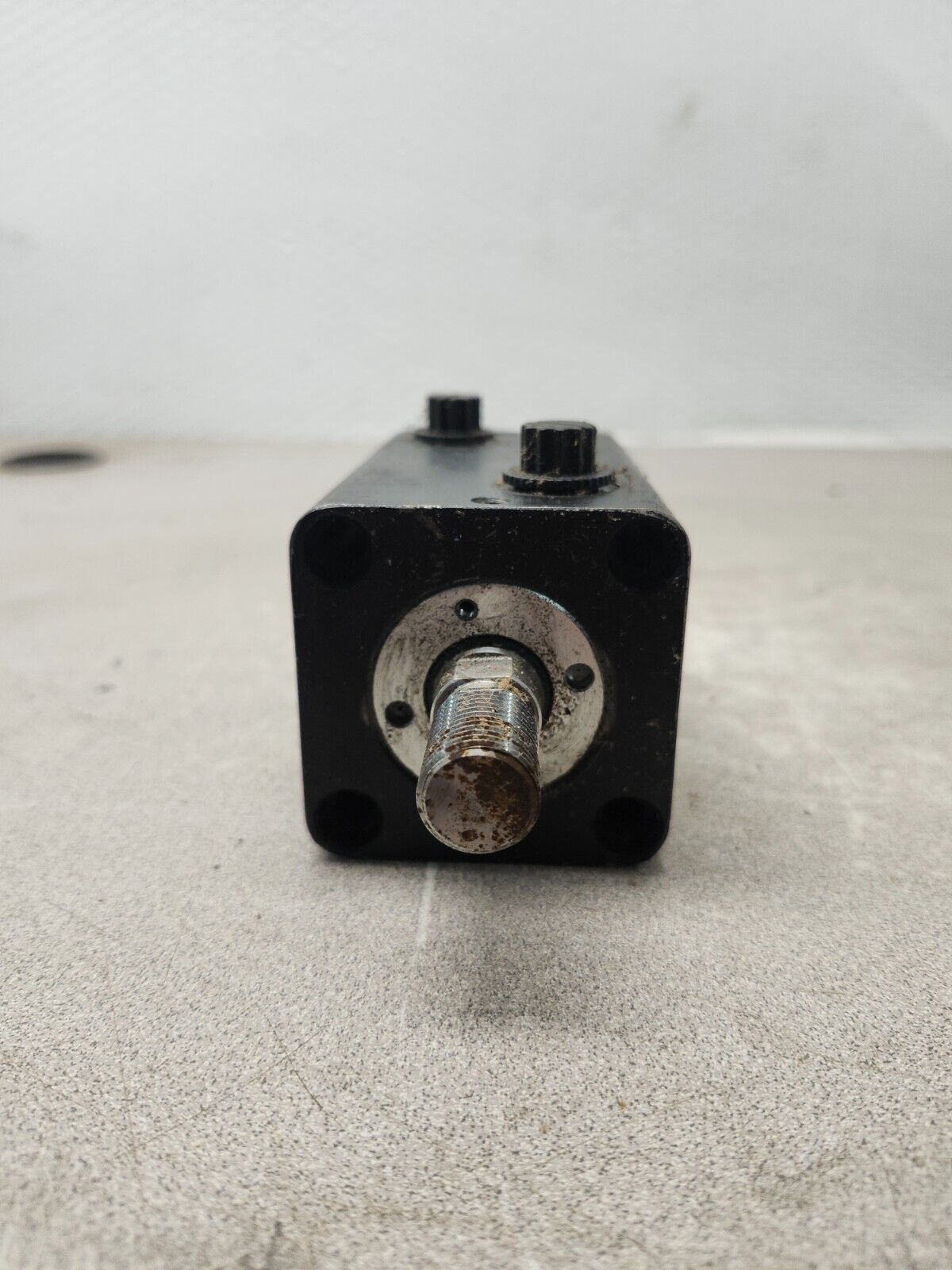 NEW NO BOX PARKER 32TCHDBR3M50 ENVELOPE PRESSURE 207 BAR HYD