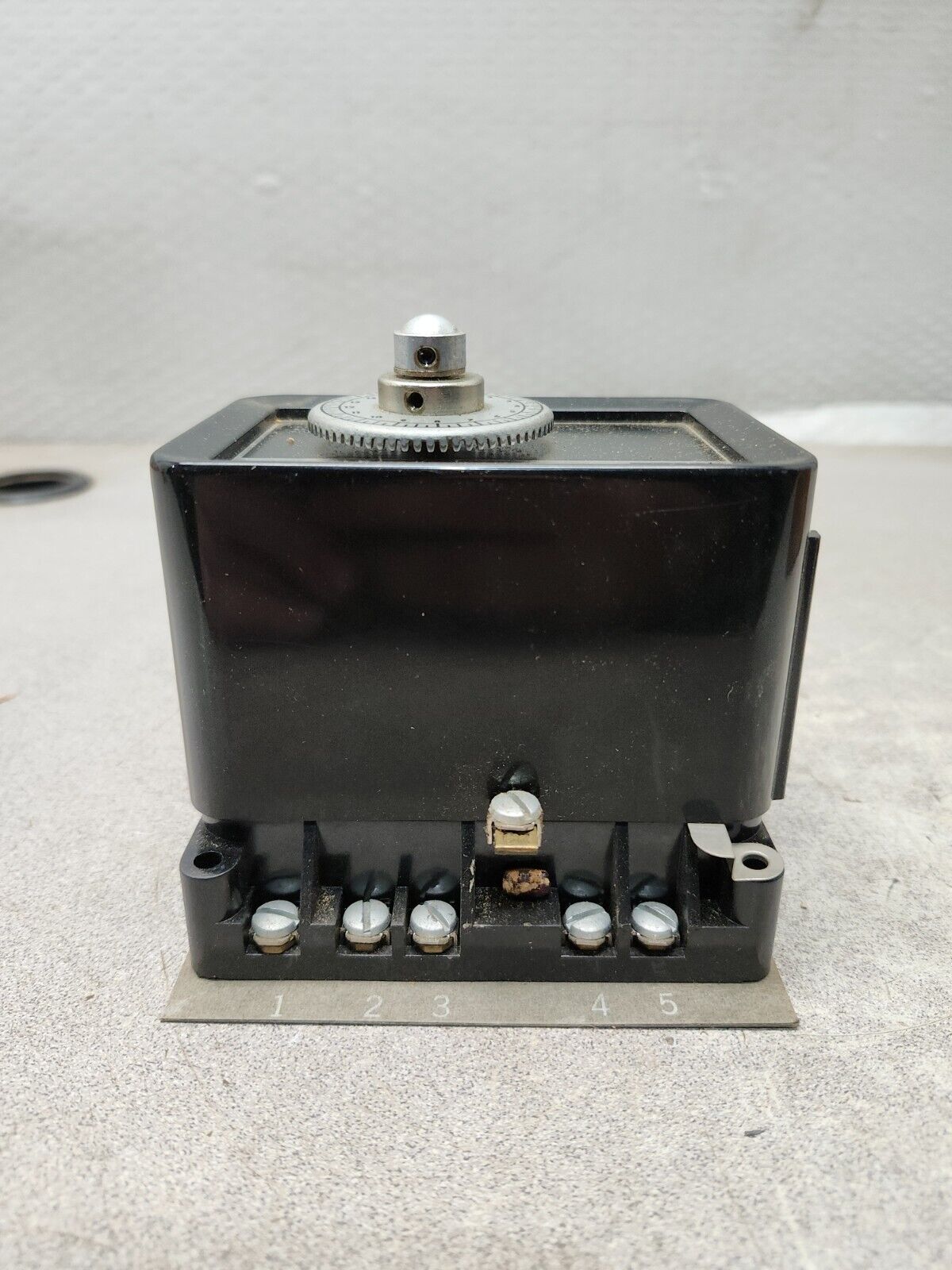 NEW IN BOX CUTLER-HAMMER RESET TIMER 10336H28B15S