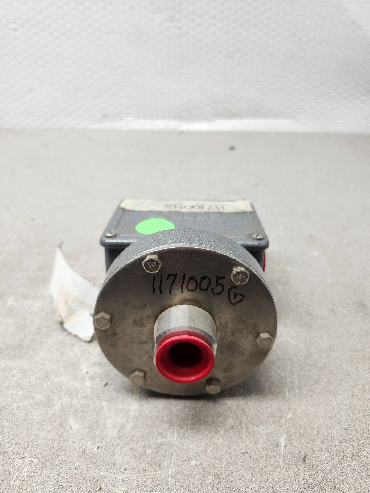 NEW NO BOX SOR Pressure Switch 200PSI 40-0-40 IN WC 52NN-K117-M2-C2A-TT