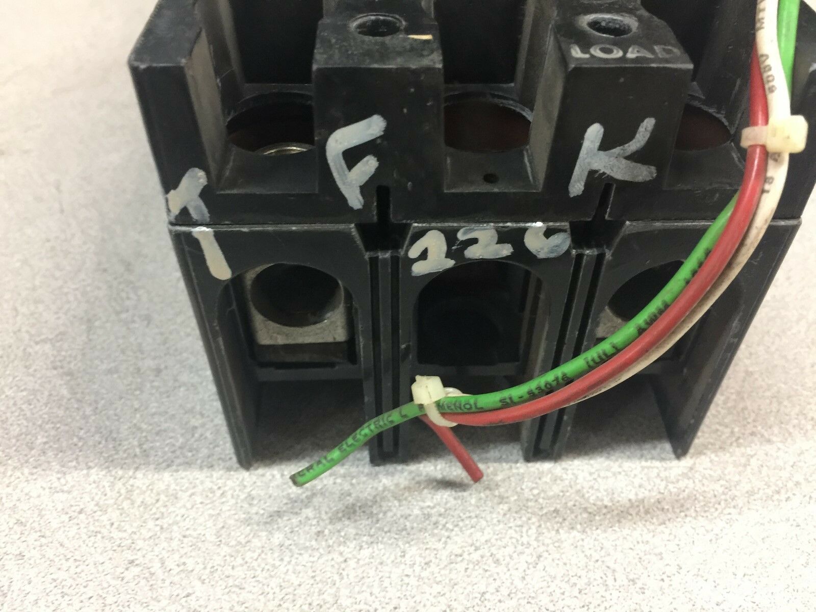 USED GE 125AMP 600VAC 250VDC 2POLE 600-1250TRIP CIRCUIT BREAKER TFK226F00