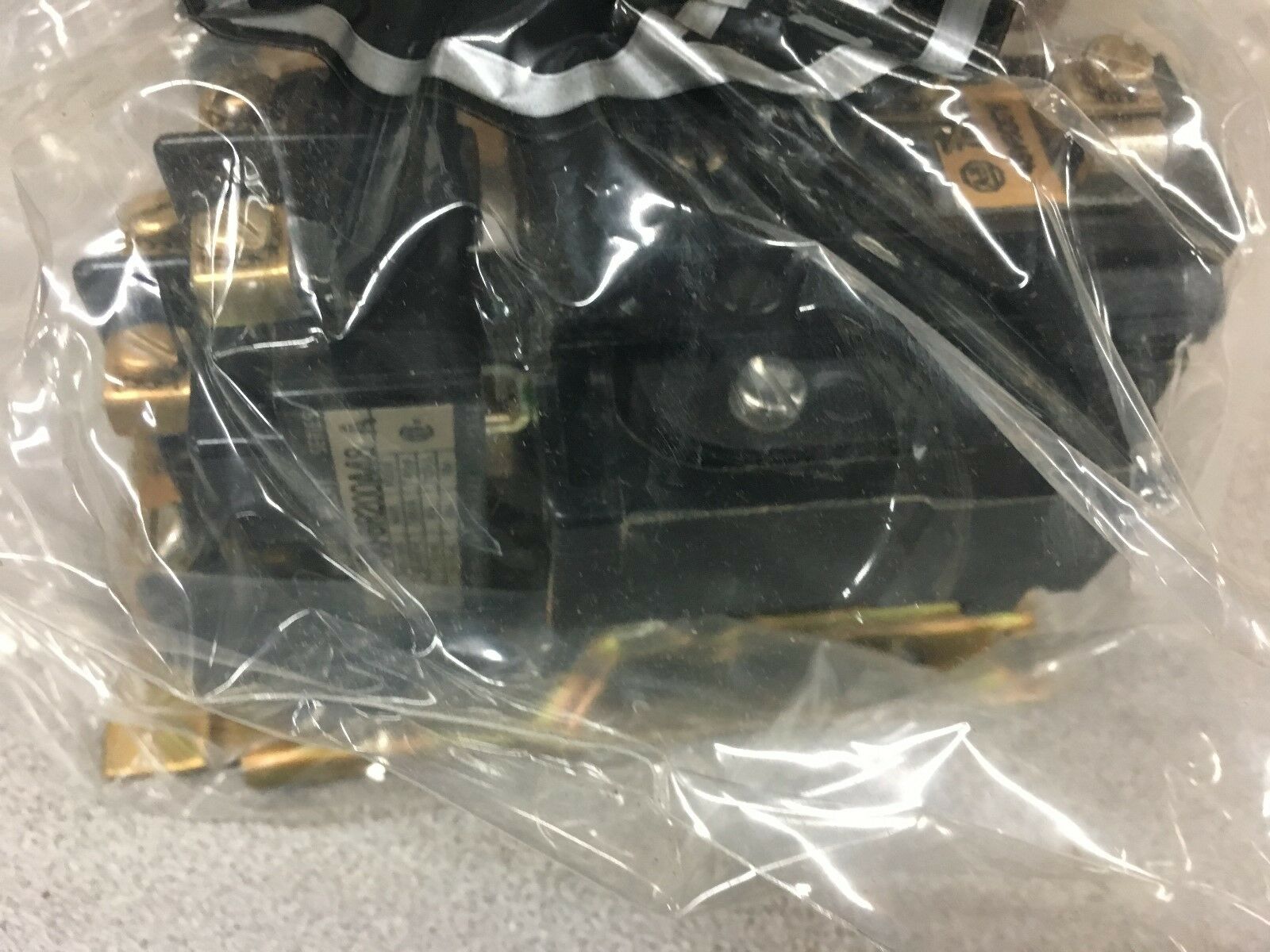 NEW IN BOX ALLEN BRADLEY RELAY 700-BR200A48 SERIES A