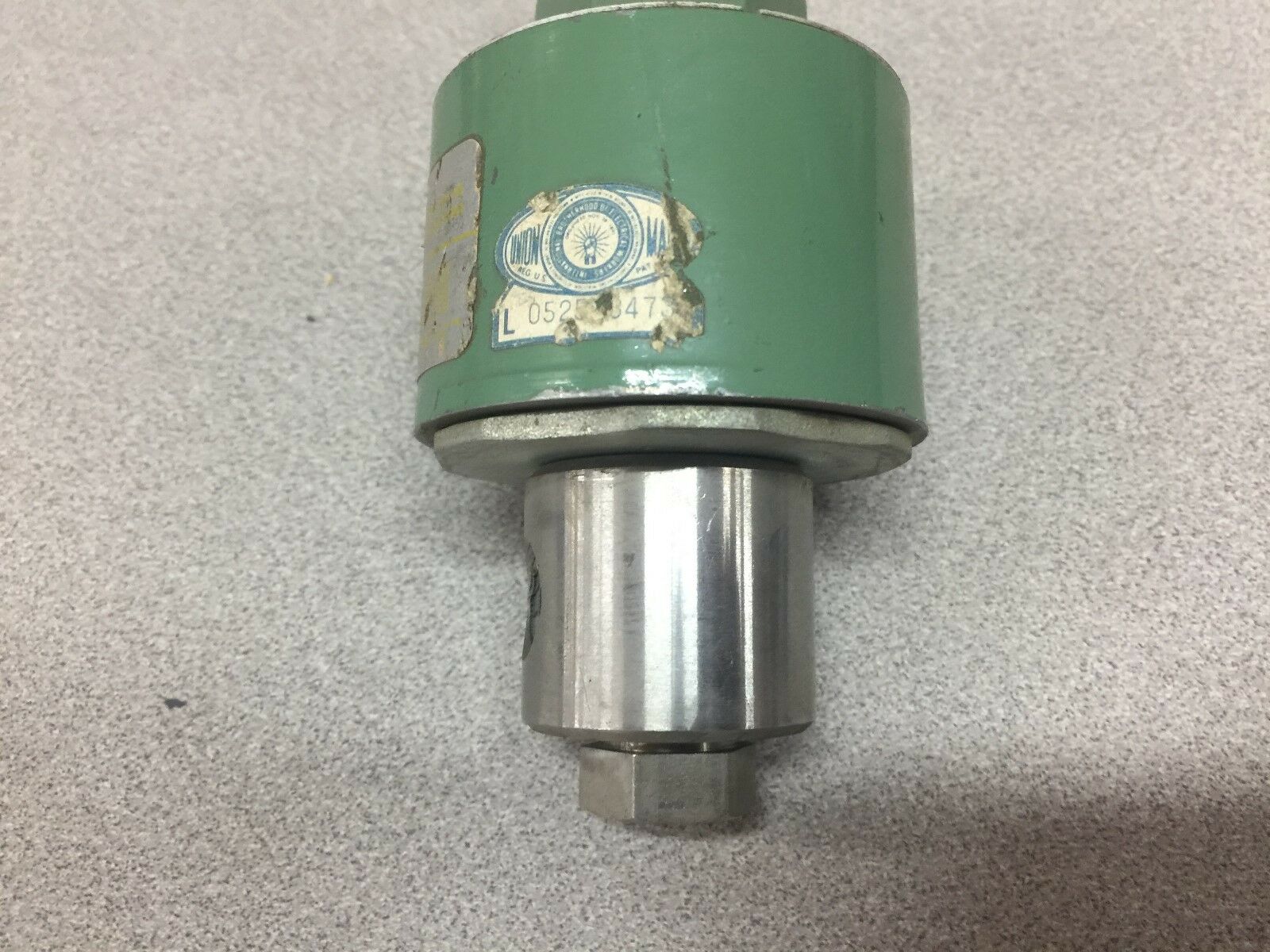 NEW NO BOX ASCO 1/4"NPT40PSI 120VAC SOLENOID VALVE 832080